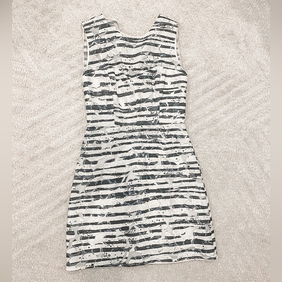 Like New! Milly Nina Dress Women’s Size 2 - Picture 2 of 5